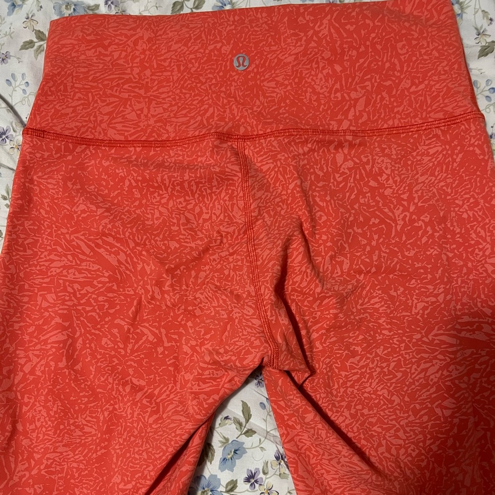 Lululemon Wunder Train HR Short 8” (NWOT)